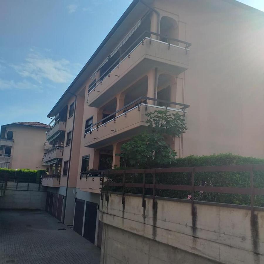 Fiorenza House Luisago Exteriör bild